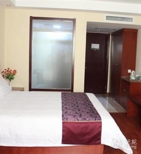Greentree Inn Shandong Qingdao Wuyishan Road Jiashike Shopping Center Business Hotel Eksteriør bilde
